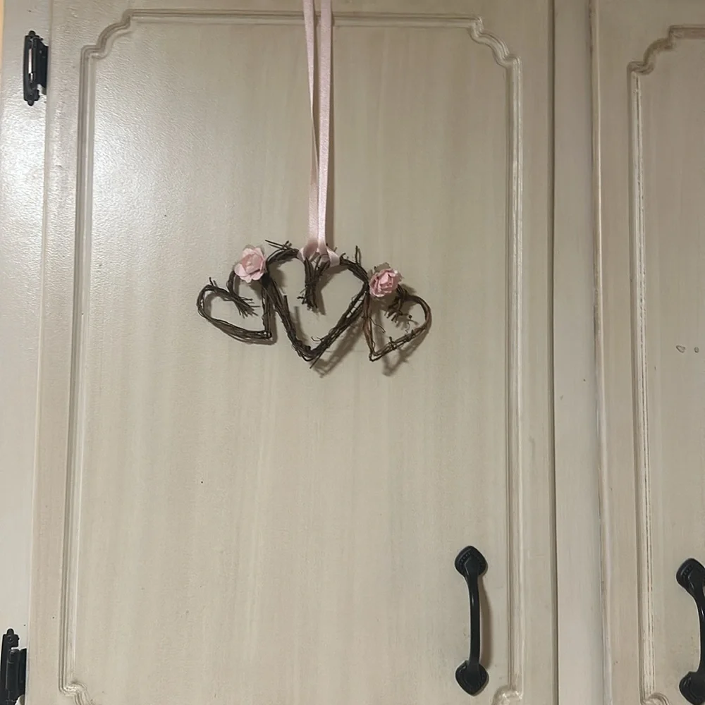 10 grapevine hearts